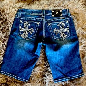 Miss Me Bermuda shorts . Size 30